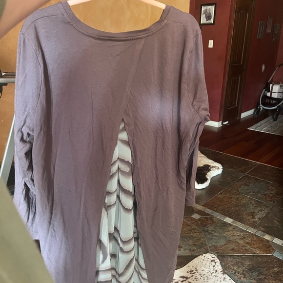 Lagos Blouse - Picture 2 of 2